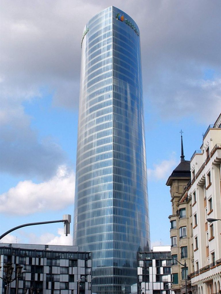 Cuál Es El Edificio Más Grande De España