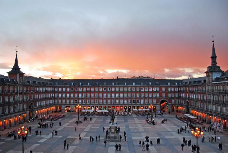 Casas en las capitales, comodidad y servicios
