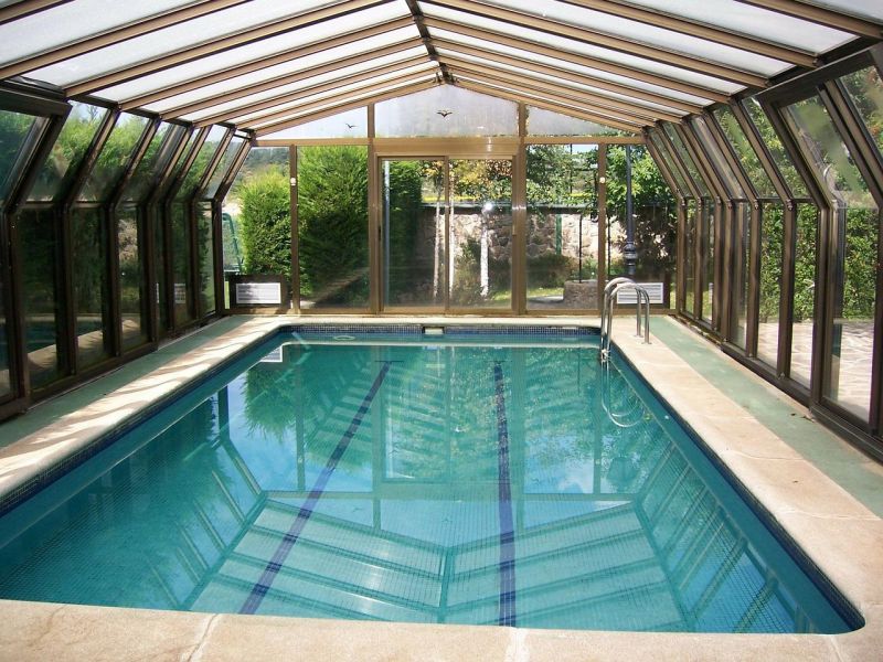 Casas con piscina climatizada; gozar de un spa interior y en casa